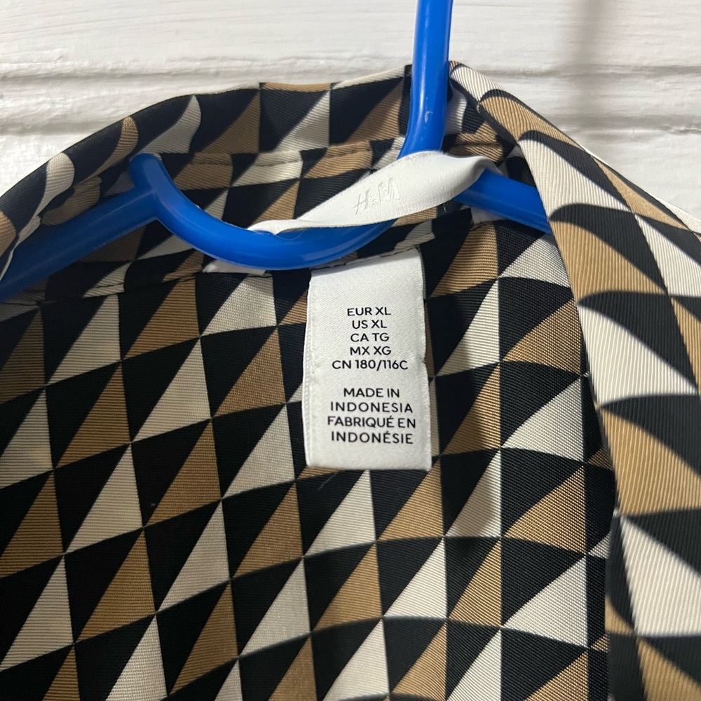 H &M Geometric Patterned co-ord Set - Picture 3 of 6